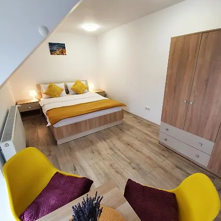 Lavender Apartment Sanpetru